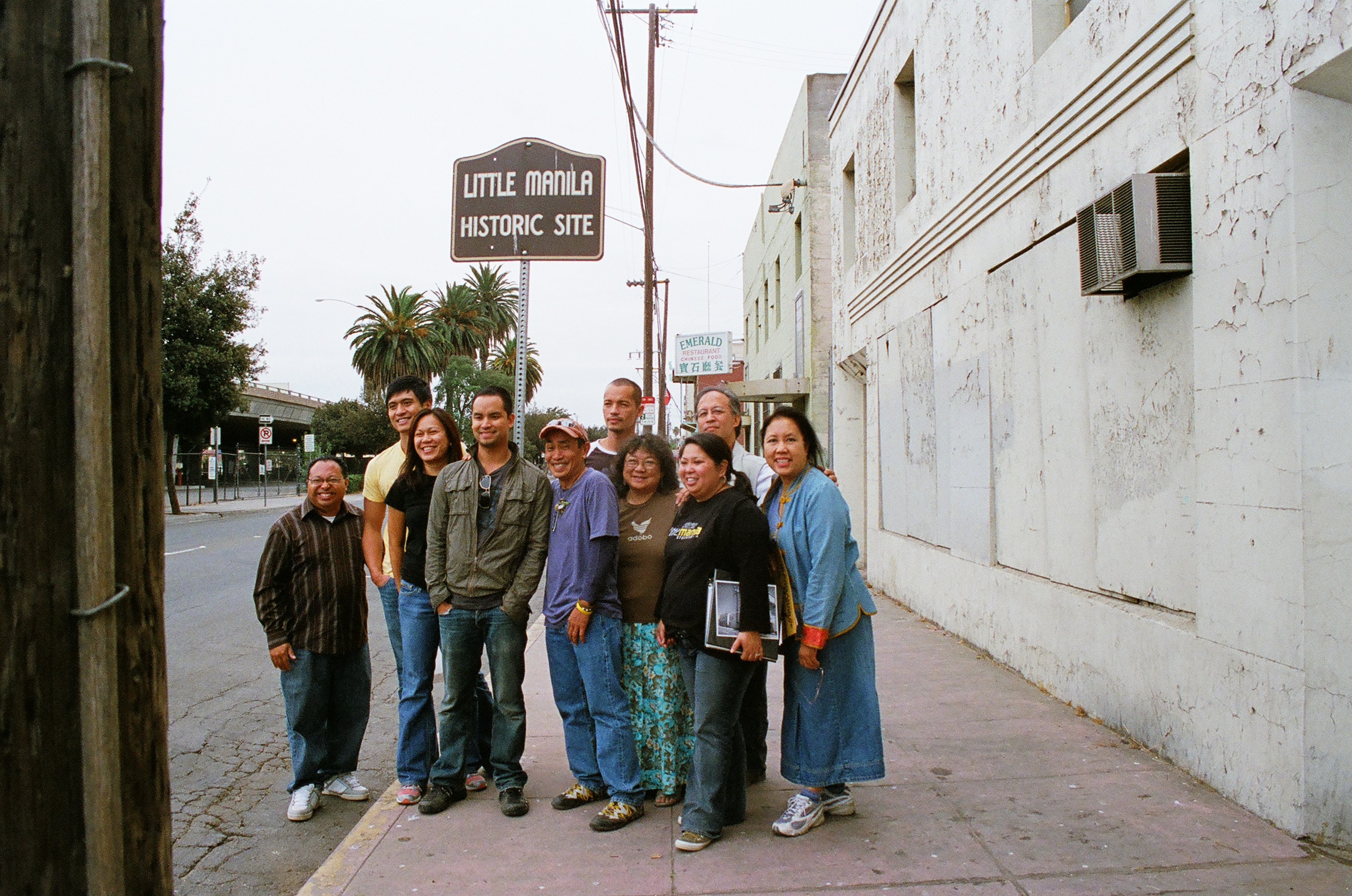 Magno Rubio cast members & Little Manila Board members (from left: Dillon Delvo, Paolo Montalban, Lailani Chan, Ramon de Ocampo, Jojo Gonzalez, Art Acuña, Jeannie Barroga, Dawn Bohulano Mabalon, Joseph Anthony Foronda, Elena Mangahas) 