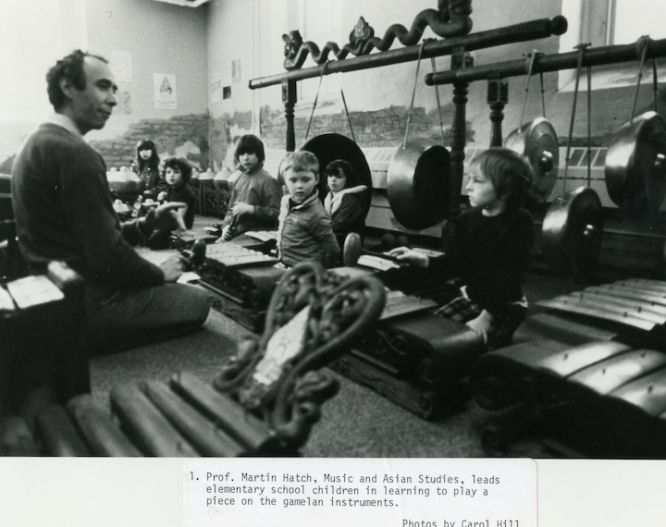 Marty teaching gamelan to kids