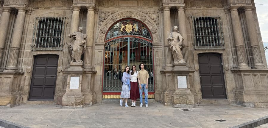 Global Interns in Pamplona, Spain.