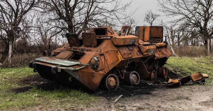 Destroyed Russian armored personnel carrier that was left in the Donetsk region of Ukraine (Getty images)