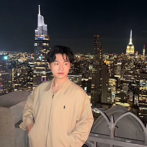 A photo of Xinghan Chen